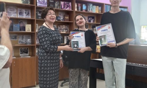 Поэзии горящая свеча