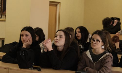 Стать частью мира кино, не выходя из института