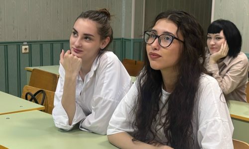 Студентам рассказали, как управлять командой