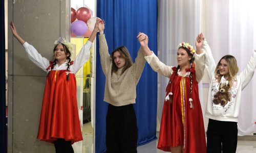 Год единства народов России в ВЭПИ открыли «Хороводом дружбы»