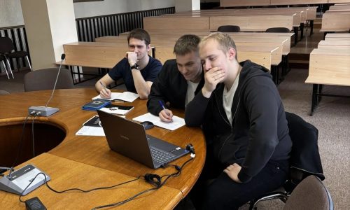Деловая интерактивная игра «Финансовый блогер»