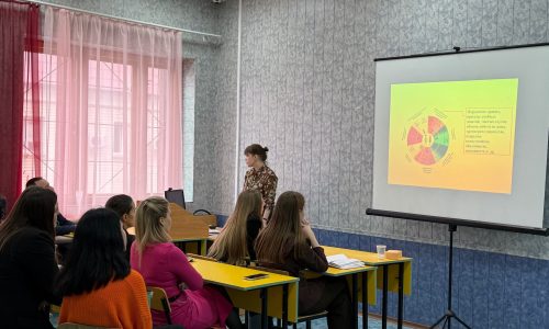 Кураторы ВЭПИ узнали, как найти подход к подростку с девиантным поведением