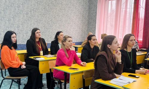 Кураторы ВЭПИ узнали, как найти подход к подростку с девиантным поведением